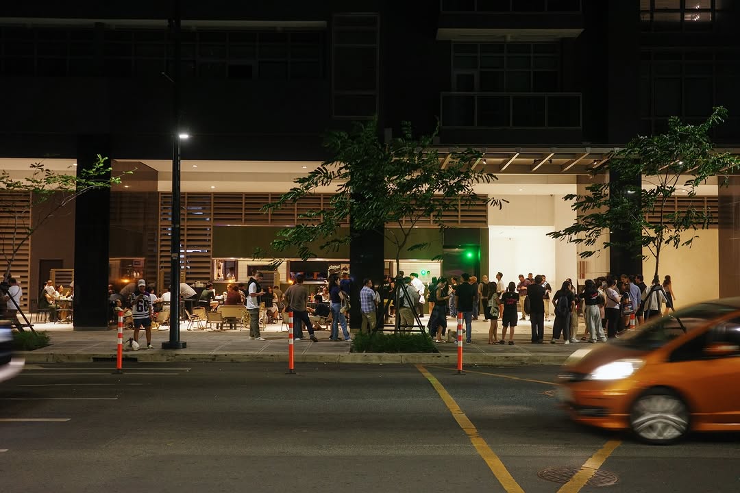 Sarsa — pop-up collab event, green light on